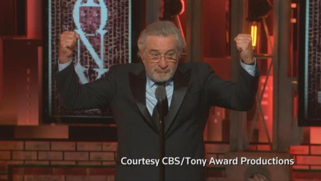 De Niro tells Tonys audience,